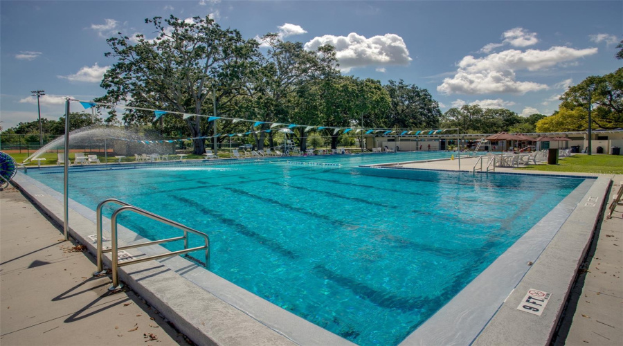 Winter Park, Florida 32792, 4 Bedroom Bedrooms, ,3 Bathroombathrooms,Residential,For Sale,Fairway,0,Mfro6426672
