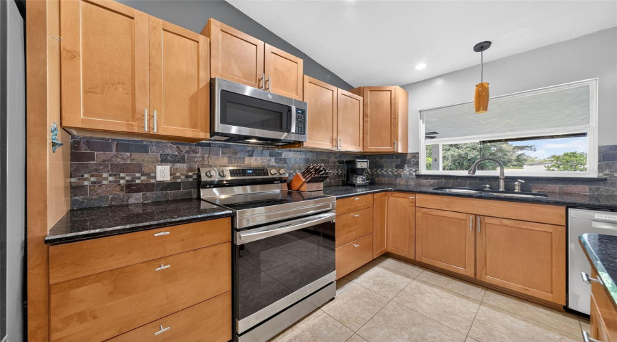 Winter Park, Florida 32792, 4 Bedroom Bedrooms, ,3 Bathroombathrooms,Residential,For Sale,Fairway,0,Mfro6426672