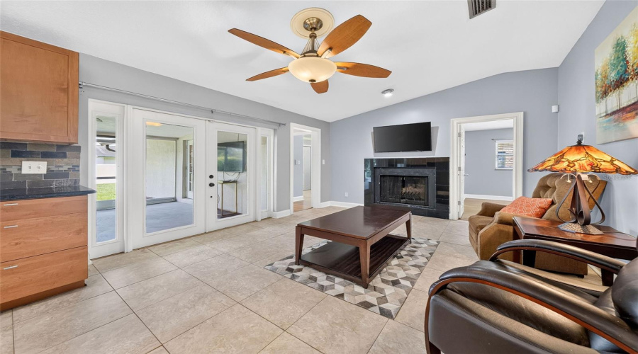 Family Room13'X13'