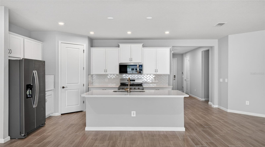 Parrish, Florida 34219, 4 Bedroom Bedrooms, ,3 Bathroombathrooms,Residential,For Sale,Aurelia,0,Mfrtb8487185