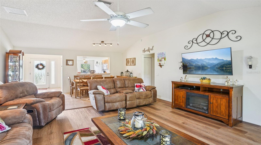 The Villages, Florida 32162, 3 Bedroom Bedrooms, ,2 Bathroombathrooms,Residential,For Sale,77Th Northridge,0,Mfrg5111003