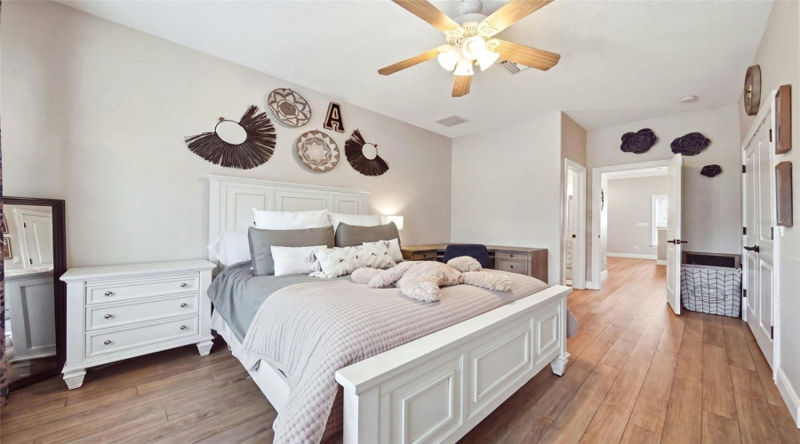 St Cloud, Florida 34772, 4 Bedroom Bedrooms, ,3 Bathroombathrooms,Residential,For Sale,Burberry,0,Mfro6436797