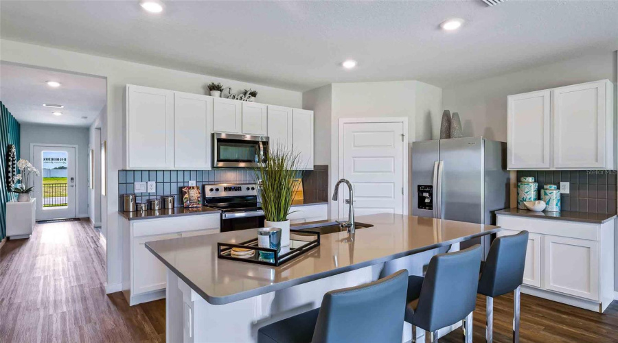 Lakewood Ranch, Florida 34211, 4 Bedroom Bedrooms, ,2 Bathroombathrooms,Residential,For Sale,Beehive,0,Mfra4691374