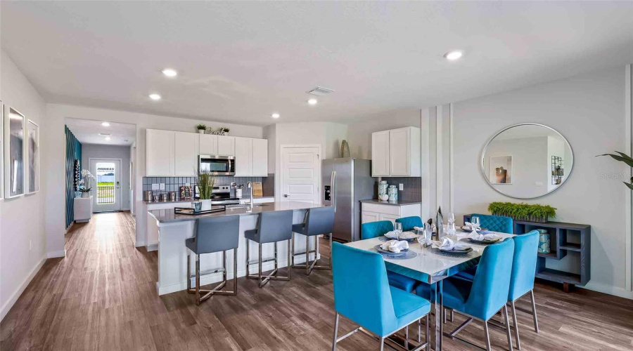 Lakewood Ranch, Florida 34211, 4 Bedroom Bedrooms, ,2 Bathroombathrooms,Residential,For Sale,Beehive,0,Mfra4691374
