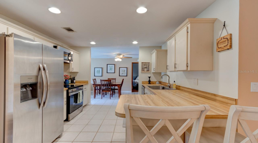 Ormond Beach, Florida 32174, 3 Bedroom Bedrooms, ,2 Bathroombathrooms,Residential,For Sale,Laurel Oaks,0,Mfrfc321016