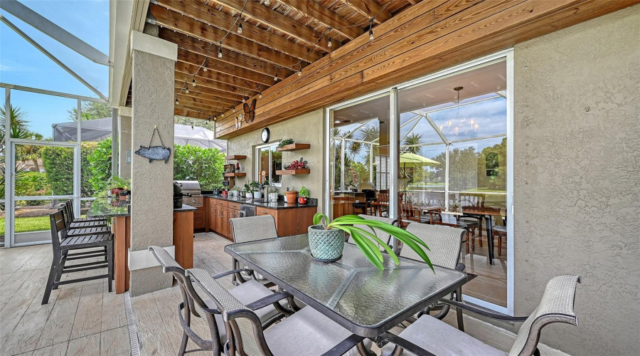Outdoor Kitchen