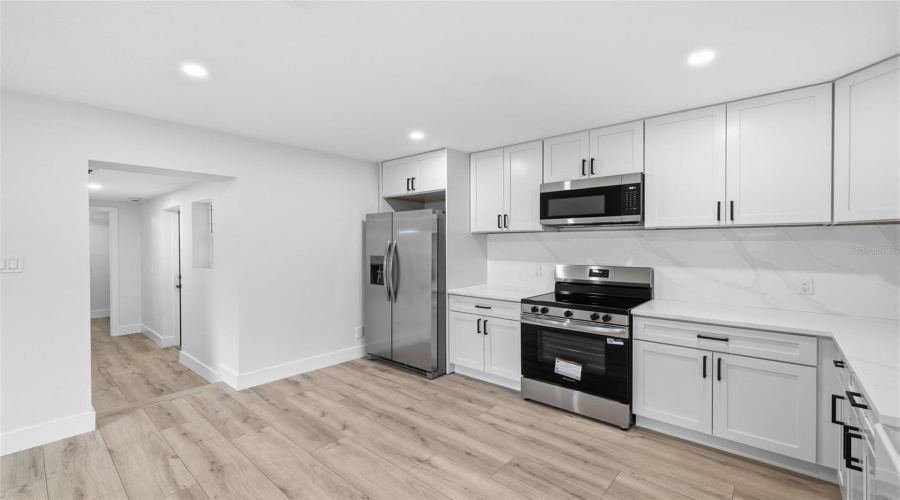 Tampa, Florida 33616, 4 Bedroom Bedrooms, ,2 Bathroombathrooms,Residential,For Sale,Wyoming,0,Mfrtb8531788