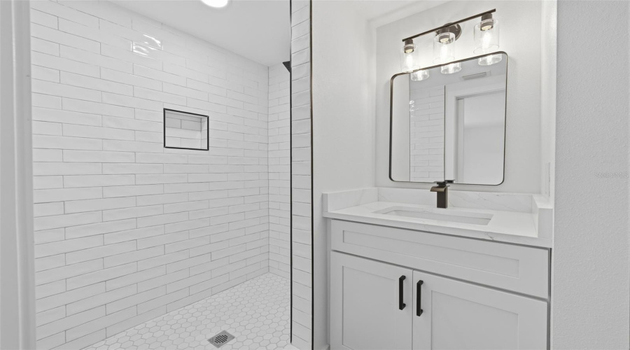 Tampa, Florida 33616, 4 Bedroom Bedrooms, ,2 Bathroombathrooms,Residential,For Sale,Wyoming,0,Mfrtb8531788