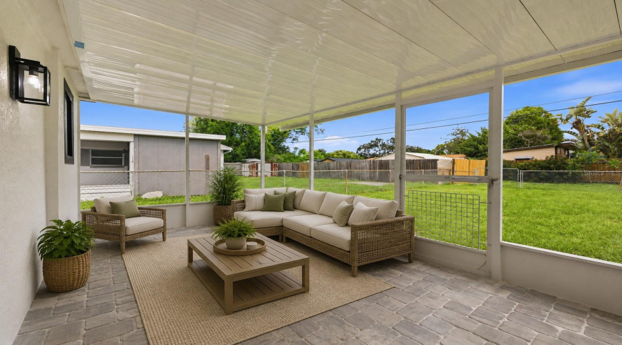 Tampa, Florida 33616, 4 Bedroom Bedrooms, ,2 Bathroombathrooms,Residential,For Sale,Wyoming,0,Mfrtb8531788