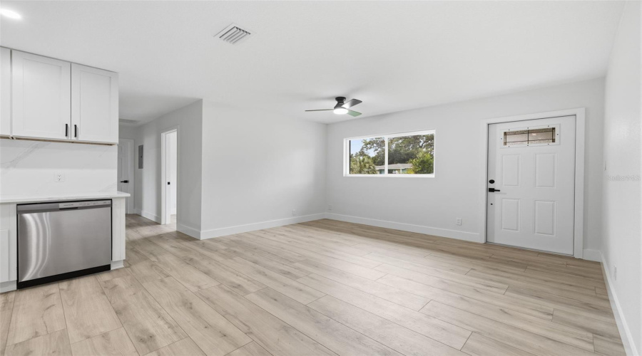 Tampa, Florida 33616, 4 Bedroom Bedrooms, ,2 Bathroombathrooms,Residential,For Sale,Wyoming,0,Mfrtb8531788