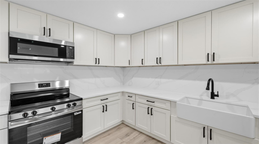 Tampa, Florida 33616, 4 Bedroom Bedrooms, ,2 Bathroombathrooms,Residential,For Sale,Wyoming,0,Mfrtb8531788