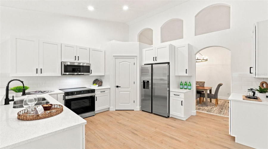Lithia, Florida 33547, 4 Bedroom Bedrooms, ,2 Bathroombathrooms,Residential,For Sale,Bridgelawn,0,Mfrtb8539489