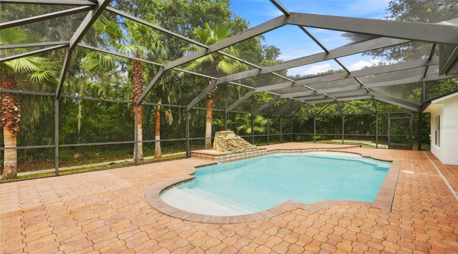 Lithia, Florida 33547, 4 Bedroom Bedrooms, ,2 Bathroombathrooms,Residential,For Sale,Bridgelawn,0,Mfrtb8539489