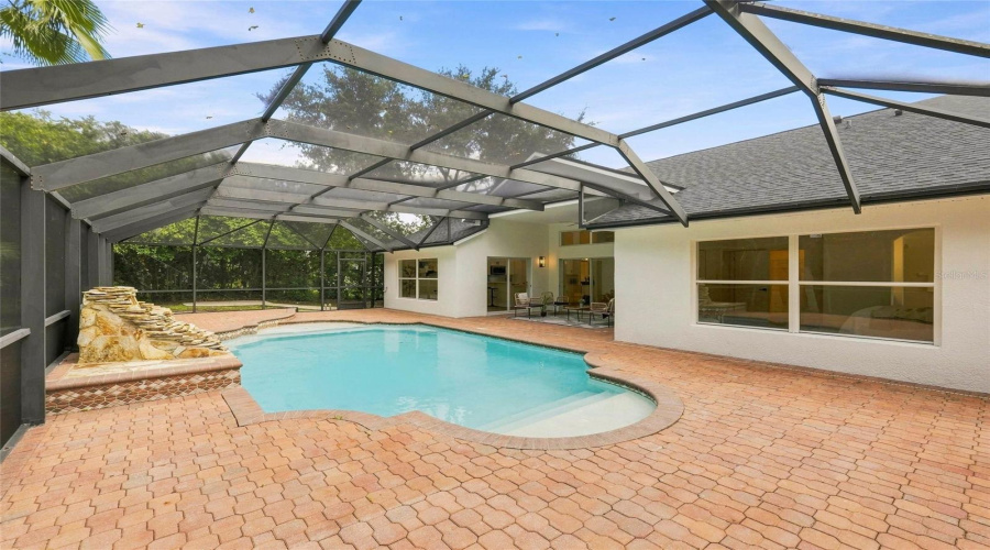 Lithia, Florida 33547, 4 Bedroom Bedrooms, ,2 Bathroombathrooms,Residential,For Sale,Bridgelawn,0,Mfrtb8539489