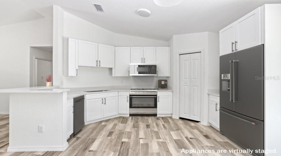 Summerfield, Florida 34491, 3 Bedroom Bedrooms, ,2 Bathroombathrooms,Residential,For Sale,140Th,0,Mfrl4959089