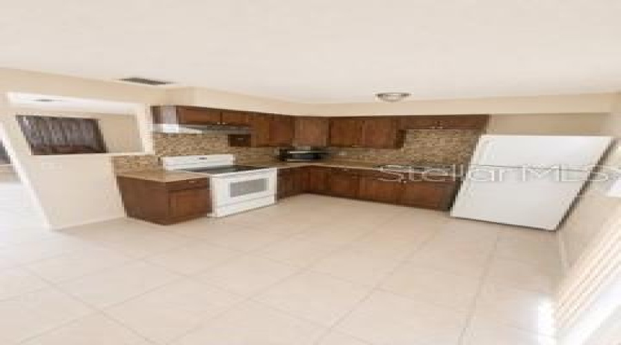Daytona Beach, Florida 32114, 3 Bedroom Bedrooms, ,1 Bathroombathrooms,Residential,For Sale,Lotus,0,Mfro6436964