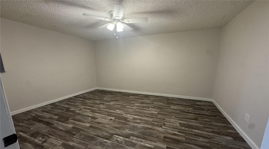 Orange City, Florida 32763, 3 Bedroom Bedrooms, ,2 Bathroombathrooms,Residential,For Sale,Walnut,0,Mfrv4950936