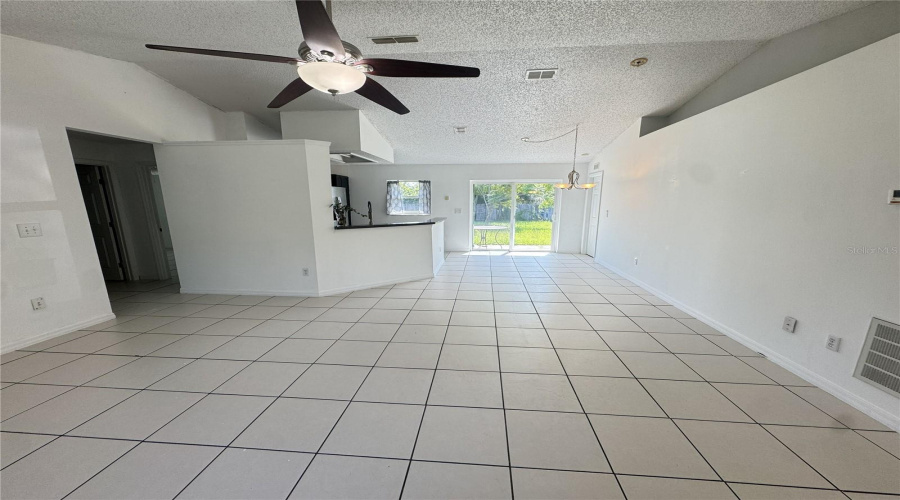 Orange City, Florida 32763, 3 Bedroom Bedrooms, ,2 Bathroombathrooms,Residential,For Sale,Walnut,0,Mfrv4950936