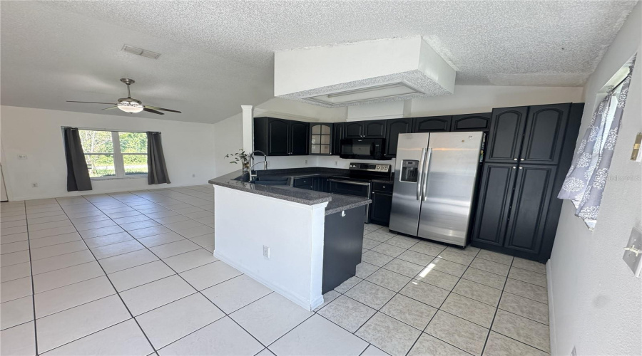 Orange City, Florida 32763, 3 Bedroom Bedrooms, ,2 Bathroombathrooms,Residential,For Sale,Walnut,0,Mfrv4950936