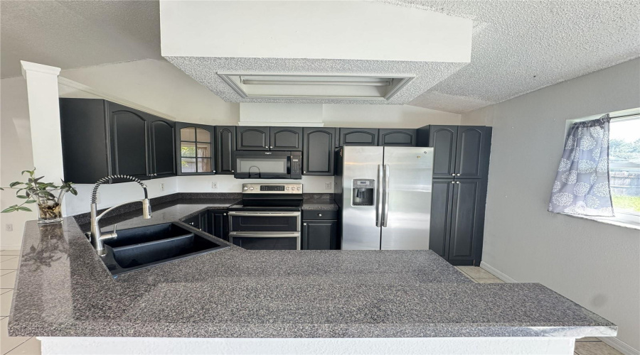 Orange City, Florida 32763, 3 Bedroom Bedrooms, ,2 Bathroombathrooms,Residential,For Sale,Walnut,0,Mfrv4950936