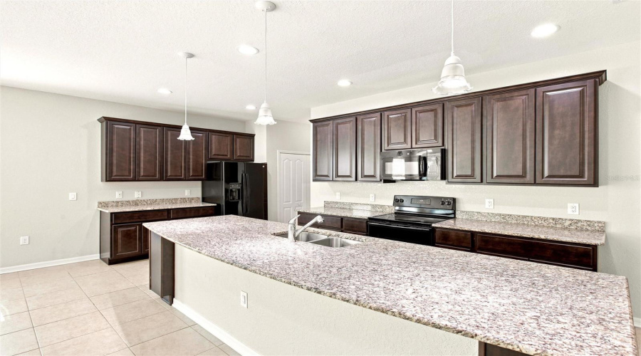 Port Charlotte, Florida 33980, 3 Bedroom Bedrooms, ,2 Bathroombathrooms,Residential,For Sale,River Bank,0,Mfro6435072