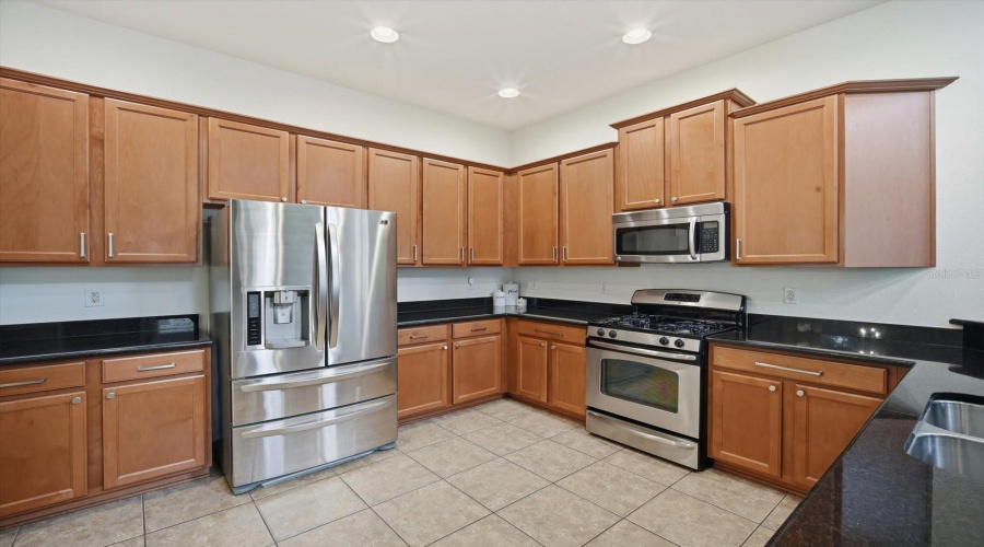 Riverview, Florida 33578, 4 Bedroom Bedrooms, ,3 Bathroombathrooms,Residential,For Sale,Winthrop Lake,0,Mfrtb8499421