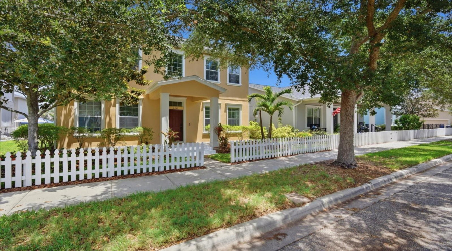 Riverview, Florida 33578, 4 Bedroom Bedrooms, ,3 Bathroombathrooms,Residential,For Sale,Winthrop Lake,0,Mfrtb8499421