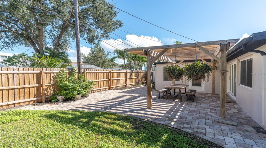 Pergola Courtyard