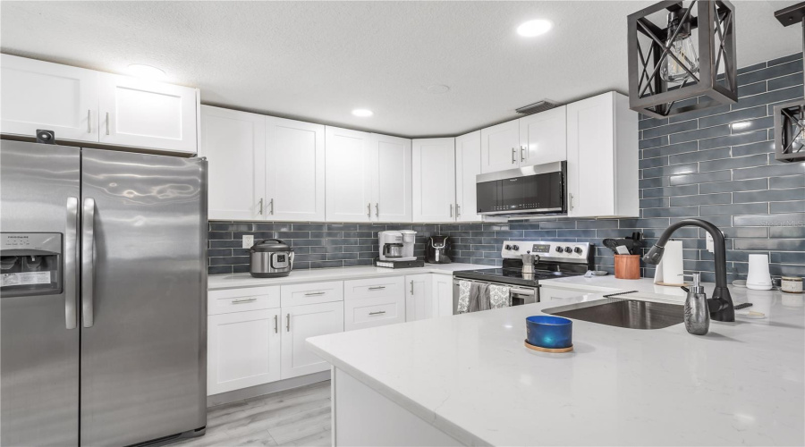 Tampa, Florida 33604, 3 Bedroom Bedrooms, ,2 Bathroombathrooms,Residential,For Sale,Hamilton,0,Mfrtb8526745