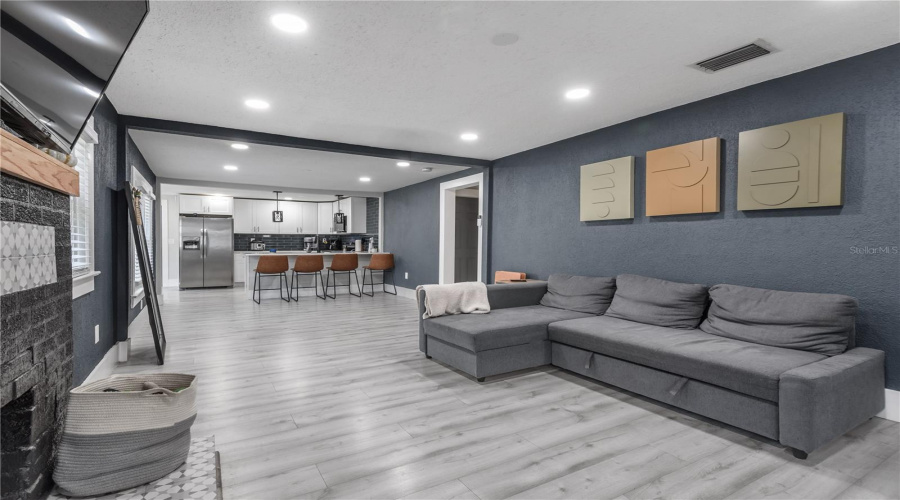 Tampa, Florida 33604, 3 Bedroom Bedrooms, ,2 Bathroombathrooms,Residential,For Sale,Hamilton,0,Mfrtb8526745