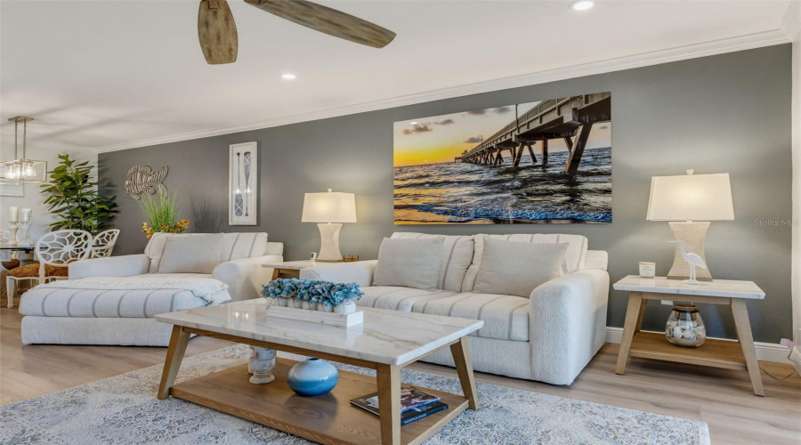 Dunedin, Florida 34698, 2 Bedroom Bedrooms, ,2 Bathroombathrooms,Residential,For Sale,Carlisle,0,Mfrtb8538645