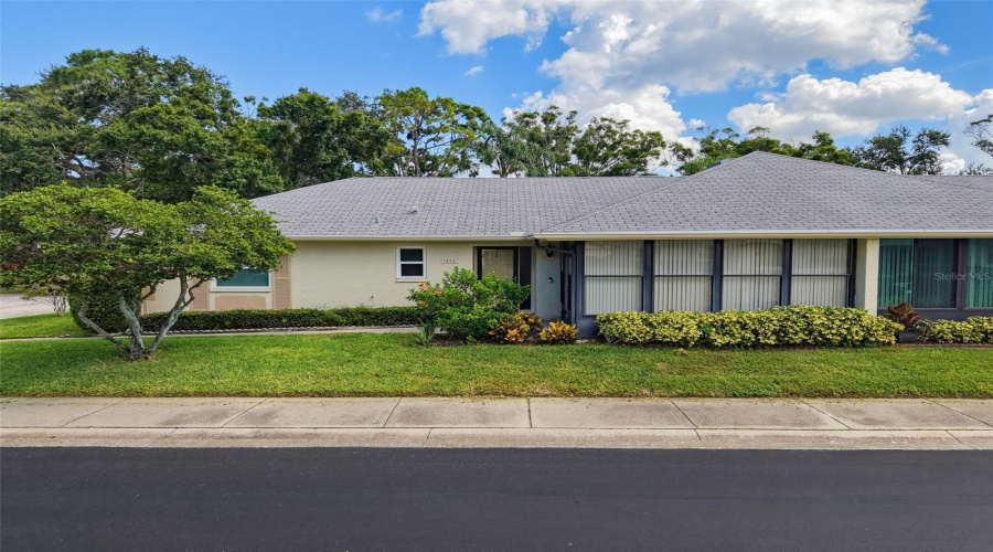 Dunedin, Florida 34698, 2 Bedroom Bedrooms, ,2 Bathroombathrooms,Residential,For Sale,Carlisle,0,Mfrtb8538645