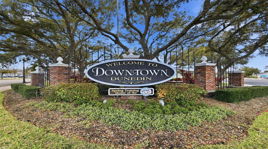 Dunedin, Florida 34698, 2 Bedroom Bedrooms, ,2 Bathroombathrooms,Residential,For Sale,Carlisle,0,Mfrtb8538645