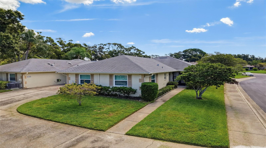 Dunedin, Florida 34698, 2 Bedroom Bedrooms, ,2 Bathroombathrooms,Residential,For Sale,Carlisle,0,Mfrtb8538645