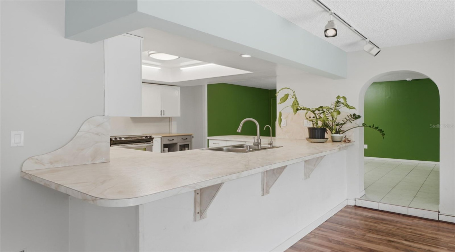 Titusville, Florida 32780, 4 Bedroom Bedrooms, ,2 Bathroombathrooms,Residential,For Sale,Robinswood,0,Mfro6434919