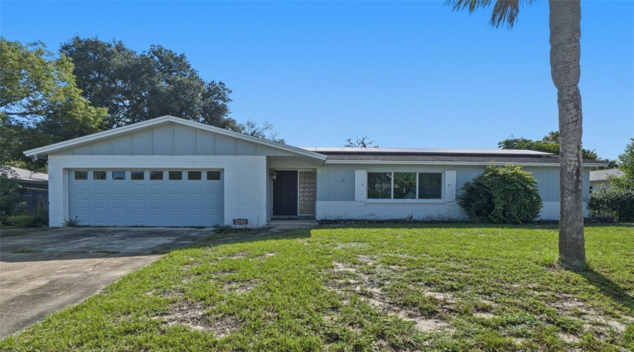 Titusville, Florida 32780, 4 Bedroom Bedrooms, ,2 Bathroombathrooms,Residential,For Sale,Robinswood,0,Mfro6434919