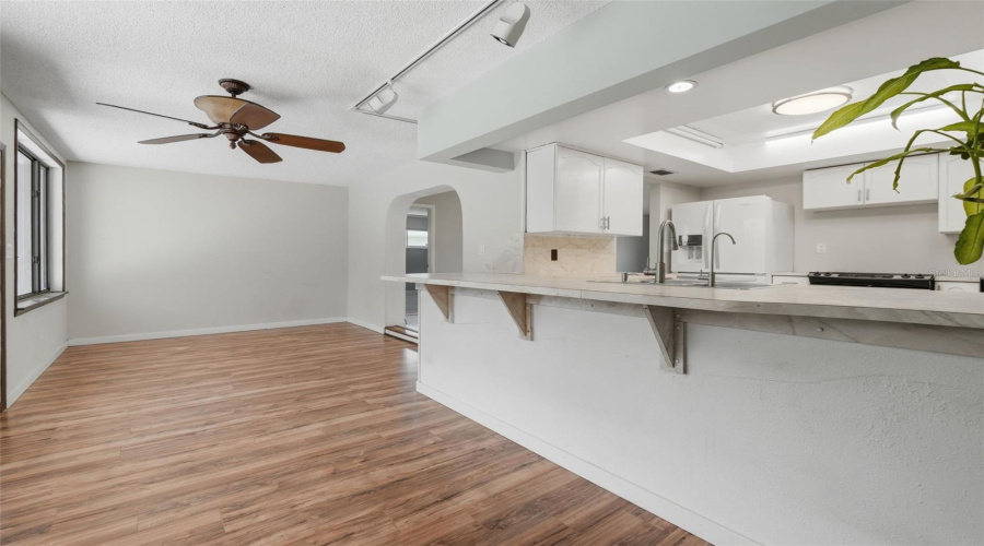 Titusville, Florida 32780, 4 Bedroom Bedrooms, ,2 Bathroombathrooms,Residential,For Sale,Robinswood,0,Mfro6434919