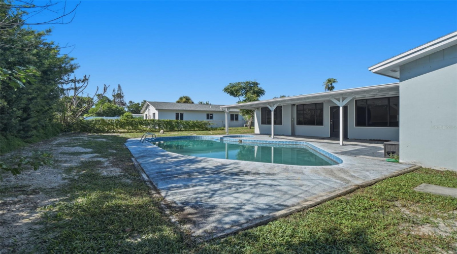 Titusville, Florida 32780, 4 Bedroom Bedrooms, ,2 Bathroombathrooms,Residential,For Sale,Robinswood,0,Mfro6434919