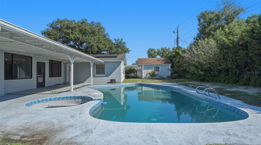 Titusville, Florida 32780, 4 Bedroom Bedrooms, ,2 Bathroombathrooms,Residential,For Sale,Robinswood,0,Mfro6434919