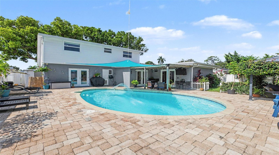 Seminole, Florida 33772, 4 Bedroom Bedrooms, ,2 Bathroombathrooms,Residential,For Sale,82Nd Ave,0,Mfrtb8538588