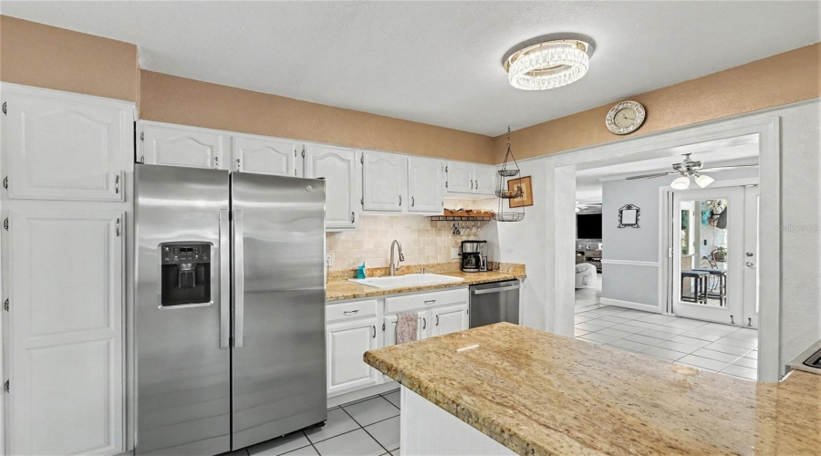 Seminole, Florida 33772, 4 Bedroom Bedrooms, ,2 Bathroombathrooms,Residential,For Sale,82Nd Ave,0,Mfrtb8538588