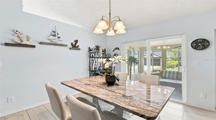 Light And Bright Dining Room