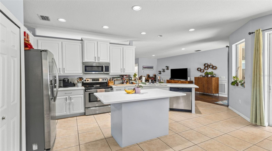 Lakewood Ranch, Florida 34202, 4 Bedroom Bedrooms, ,3 Bathroombathrooms,Residential,For Sale,Cattle Egret,0,Mfra4702693