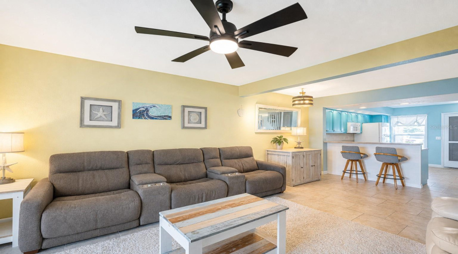 Punta Gorda, Florida 33983, 2 Bedroom Bedrooms, ,2 Bathroombathrooms,Residential,For Sale,Rampart,0,Mfrc7529938