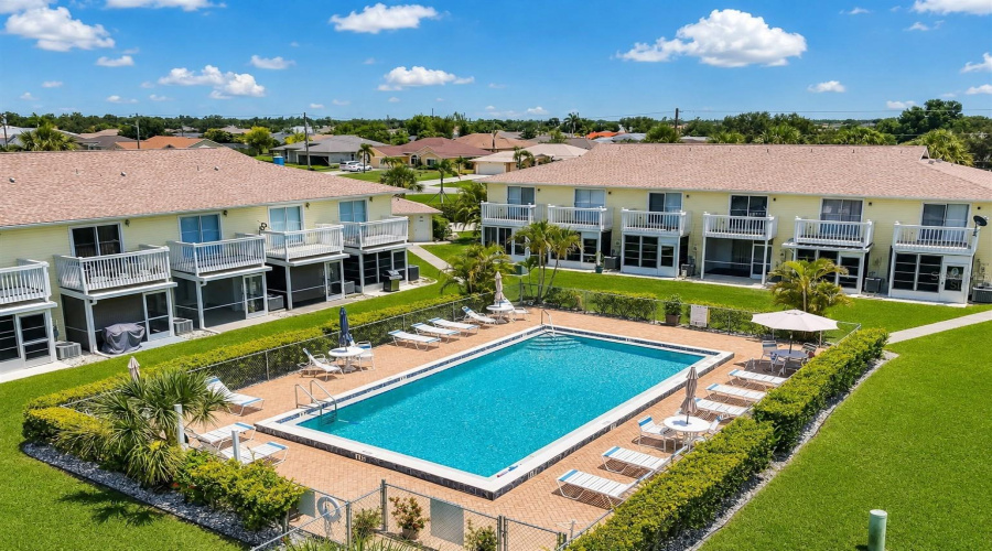 Punta Gorda, Florida 33983, 2 Bedroom Bedrooms, ,2 Bathroombathrooms,Residential,For Sale,Rampart,0,Mfrc7529938