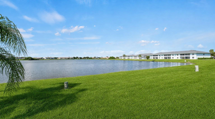 Punta Gorda, Florida 33983, 2 Bedroom Bedrooms, ,2 Bathroombathrooms,Residential,For Sale,Rampart,0,Mfrc7529938