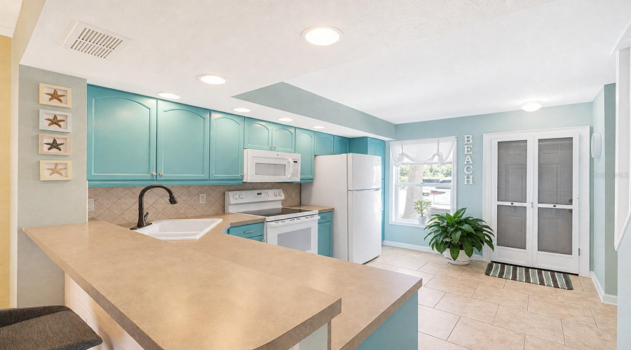 Punta Gorda, Florida 33983, 2 Bedroom Bedrooms, ,2 Bathroombathrooms,Residential,For Sale,Rampart,0,Mfrc7529938