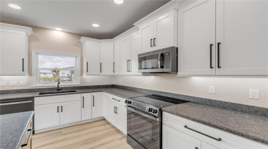 Oak Hill, Florida 32759, 3 Bedroom Bedrooms, ,2 Bathroombathrooms,Residential,For Sale,Indian Creek,0,Mfrns1089019