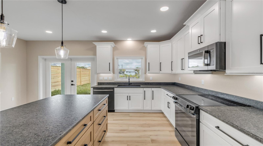 Oak Hill, Florida 32759, 3 Bedroom Bedrooms, ,2 Bathroombathrooms,Residential,For Sale,Indian Creek,0,Mfrns1089019