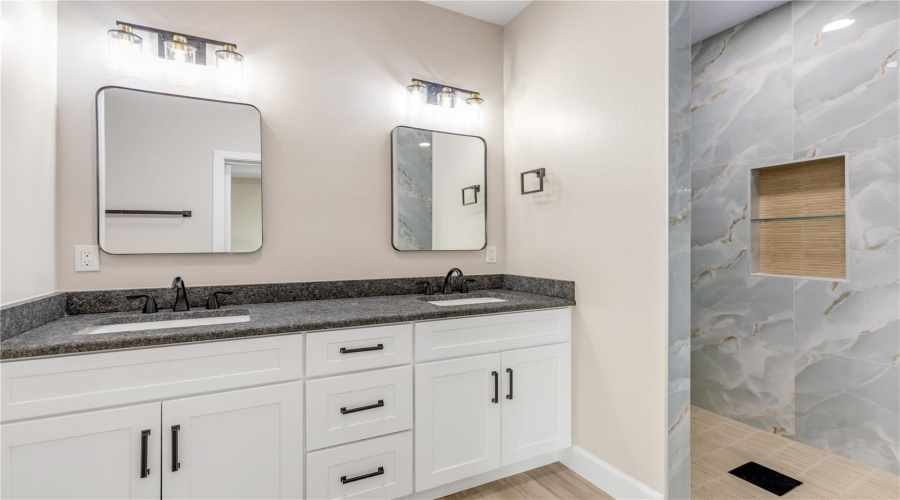Oak Hill, Florida 32759, 3 Bedroom Bedrooms, ,2 Bathroombathrooms,Residential,For Sale,Indian Creek,0,Mfrns1089019